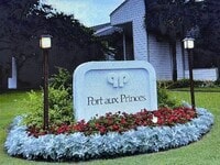 7024 N Holiday Dr, Unit 7024