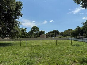 3277 Hidalgo Rd in Waxahachie, TX - Building Photo - Building Photo