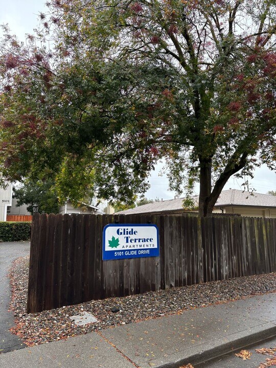5101 Glide Dr in Davis, CA - Building Photo