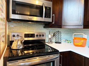 3222 Cherry Hill Ln in Washington, DC - Building Photo - Building Photo