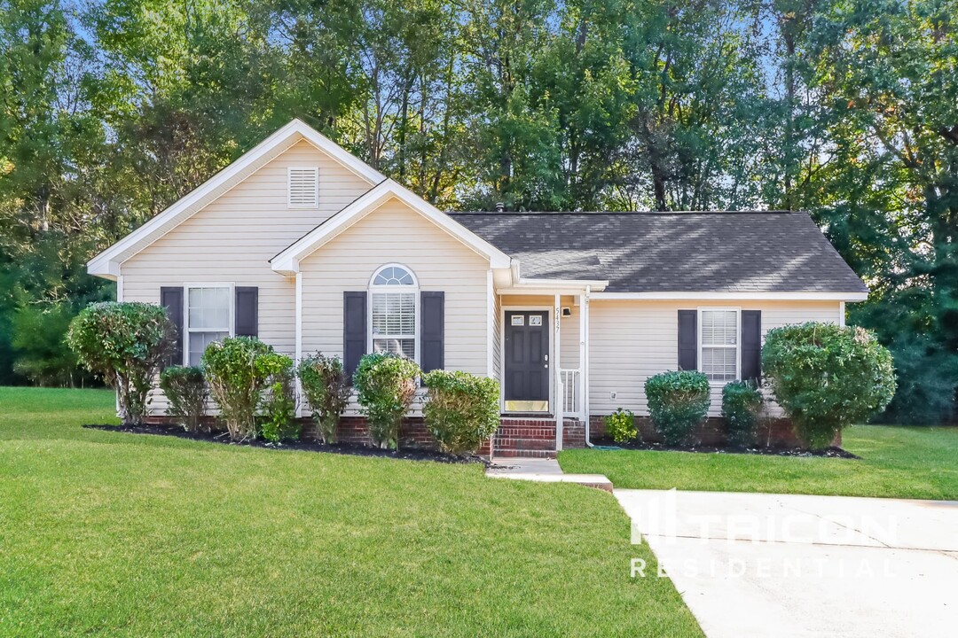 5437 Realtree Ln in Charlotte, NC - Building Photo