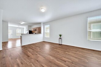 2514 Skyview Silver Dr in Houston, TX - Building Photo - Building Photo