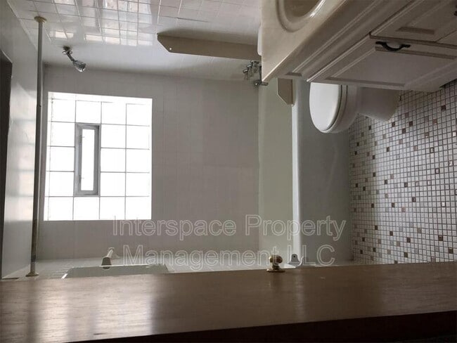 property at 10126 S Pulaski Rd