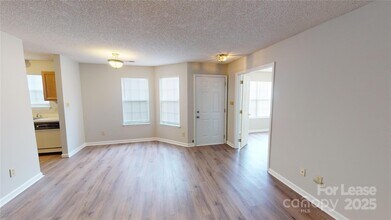 5921 Amity Springs Dr in Charlotte, NC - Building Photo - Building Photo