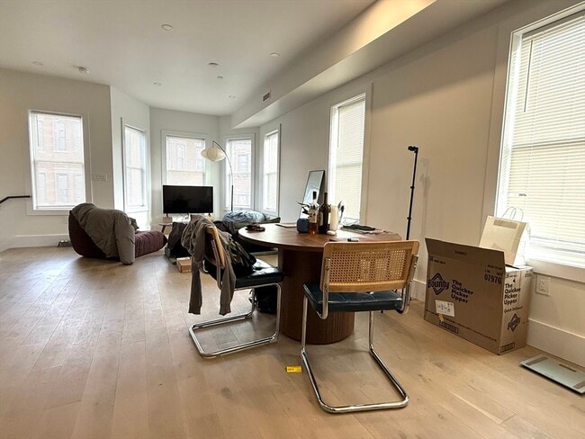 16 Delle Ave in Boston, MA - Building Photo - Building Photo