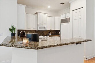1416 NE 4th Ct in Fort Lauderdale, FL - Foto de edificio - Building Photo
