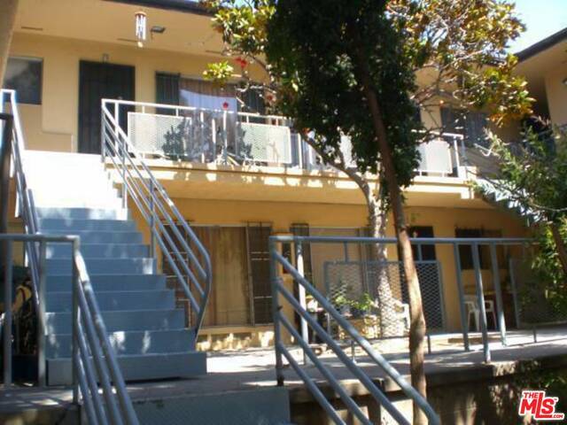 4106 ROSEWOOD Ave-Unit -11 in Los Angeles, CA - Building Photo