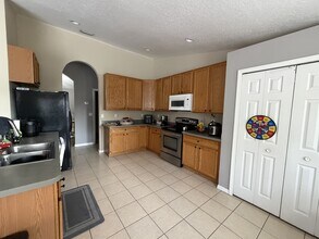 4542 SW Savona Blvd in Port St. Lucie, FL - Building Photo - Building Photo