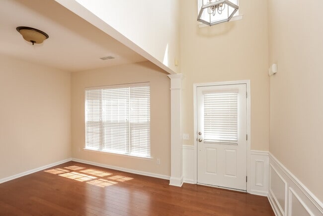 10910 Claude Freeman Dr in Charlotte, NC - Building Photo - Building Photo