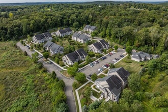 Bridleside Apartments in North Salem, NY - Foto de edificio - Building Photo