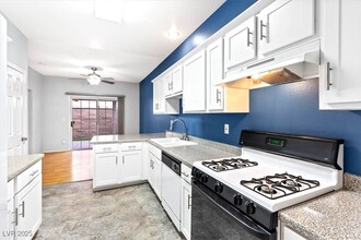 1605 Aspen Meadows Dr in Henderson, NV - Building Photo - Building Photo