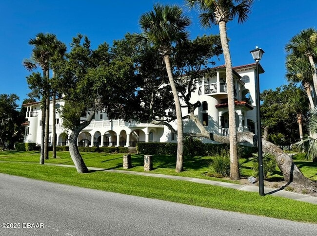 5090 Riverside Dr, Unit 103 in Port Orange, FL - Building Photo - Building Photo