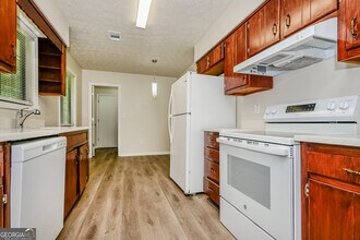 2140 Teri Ln SE in Conyers, GA - Building Photo - Building Photo
