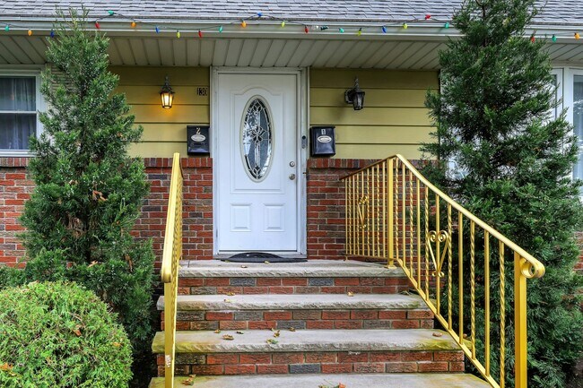 130 Mt Vernon St in Ridgefield Park, NJ - Foto de edificio - Building Photo