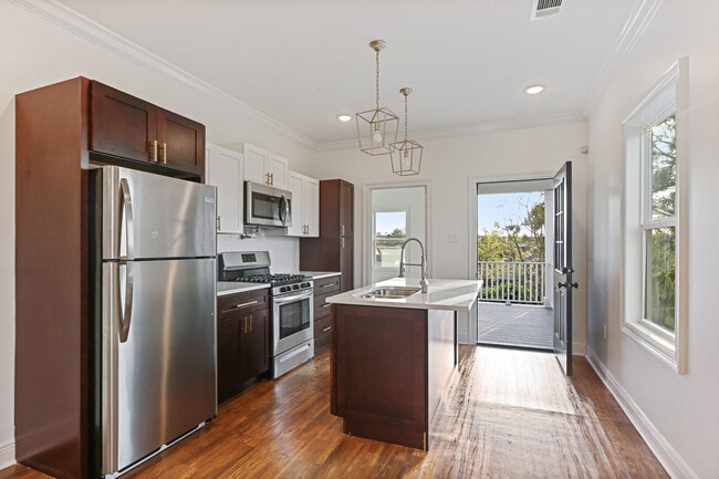 2825 Pauger St in New Orleans, LA - Building Photo - Building Photo