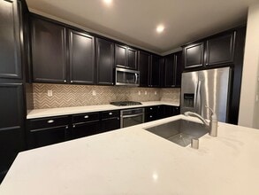 901 Persimmon Terrace in Davis, CA - Building Photo - Building Photo