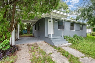 4523 Trenton Dr S in Jacksonville, FL - Building Photo - Building Photo