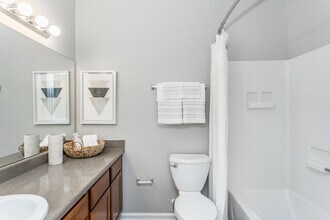 Legacy North Pointe Apartments in Raleigh, NC - Foto de edificio - Building Photo