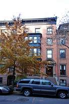 166 Hicks St Apartments