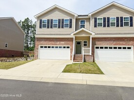 846 Ducks Lndg in Aberdeen, NC - Building Photo