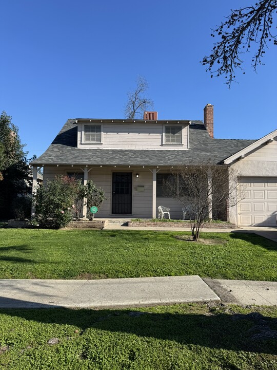 4892 N Effie St. in Fresno, CA - Building Photo