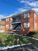 24 Home Ct in Stamford, CT - Building Photo