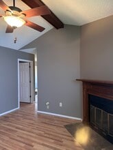 5147 Berryville Ct, Unit One unit in Baton Rouge, LA - Foto de edificio - Building Photo