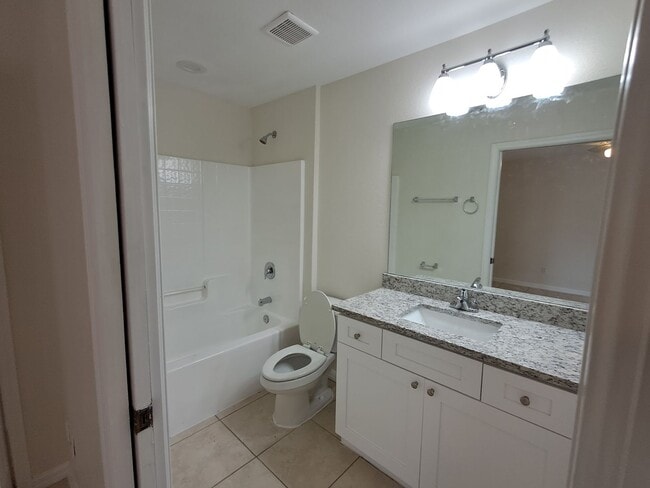 2204-2206 Kenneth Ave S in Lehigh Acres, FL - Building Photo - Building Photo