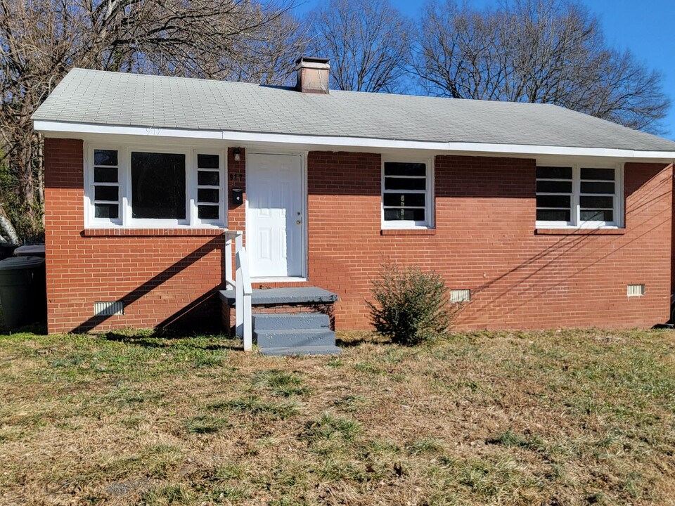 917 McCormick St in Greensboro, NC - Building Photo