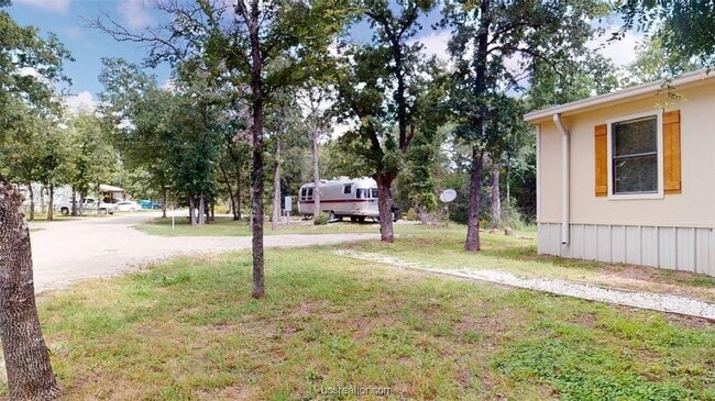 5585 Straub Rd, Unit 111 in College Station, TX - Building Photo - Building Photo