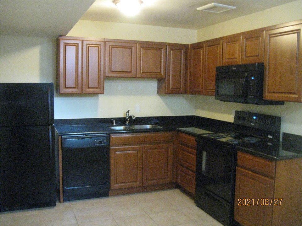 1551 NW 54th St-Unit -BLA in Seattle, WA - Building Photo