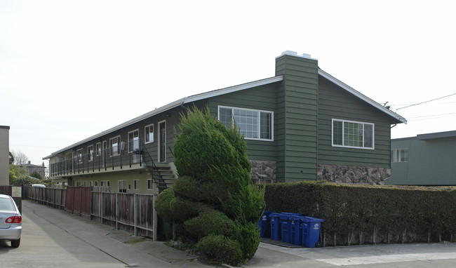 1170 Regent St in Alameda, CA - Foto de edificio - Building Photo