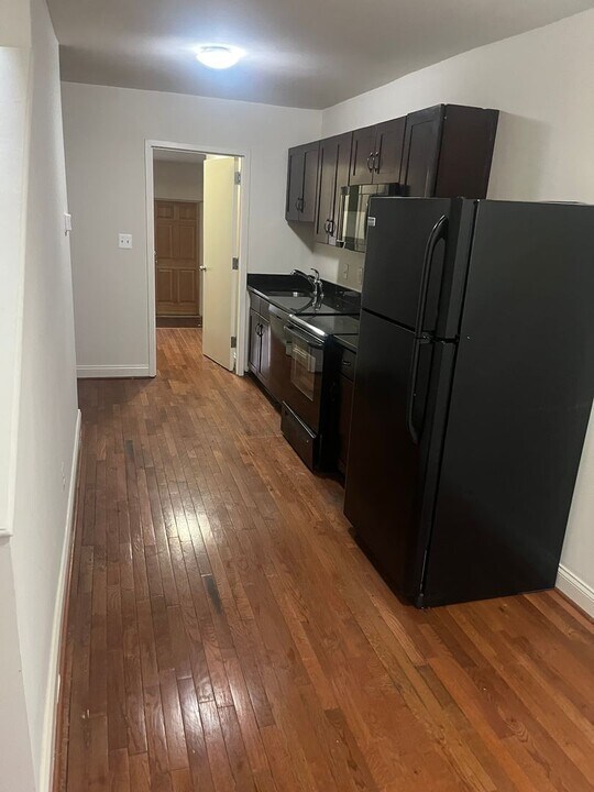 437 Pitman Pl in Baltimore, MD - Building Photo