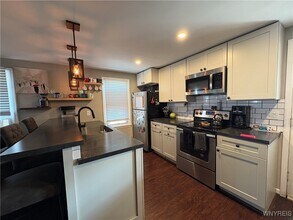 500 Cayuga Rd in Cheektowaga, NY - Building Photo - Building Photo