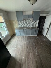 389 E 160th St-Unit -DN in Cleveland, OH - Building Photo - Building Photo