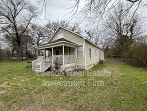 6206 Colquitt Rd in Keithville, LA - Building Photo - Building Photo