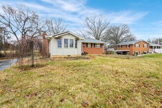 2511 Larkspur Dr in Johnson City, TN - Building Photo - Building Photo