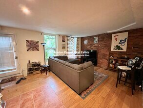 104 Saint Botolph St, Unit 2 in Boston, MA - Building Photo - Building Photo