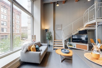 Roaster's Block in Kansas City, MO - Foto de edificio - Building Photo