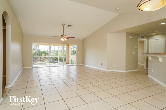 412 Harshaw St in Lehigh Acres, FL - Building Photo - Building Photo