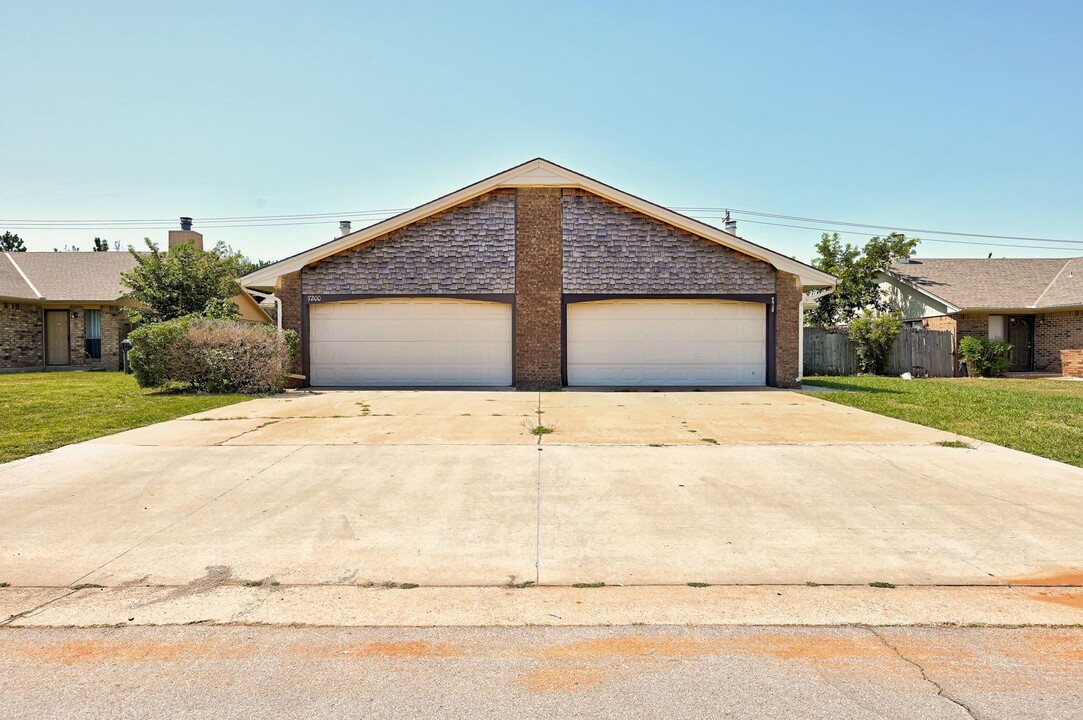 7202 NW 115th St in Oklahoma City, OK - Building Photo