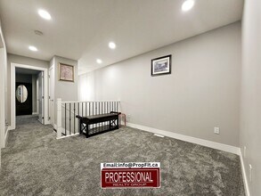 6044 179 Av NW in Edmonton, AB - Building Photo - Building Photo