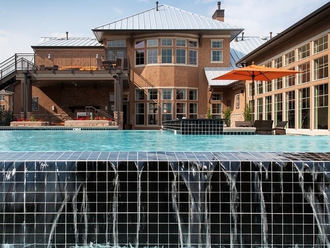 Arvada Station Apartments in Wheat Ridge, CO - Foto de edificio - Building Photo