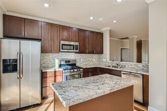 4937 Naff Ridge Dr in Las Vegas, NV - Building Photo - Building Photo