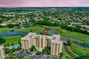 7400 Radice Ct in Lauderhill, FL - Building Photo