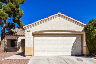 534 Rancho Del Norte Dr, Unit 300TH in North Las Vegas, NV - Building Photo