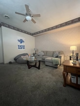 933 S 4th St in Terre Haute, IN - Building Photo - Building Photo