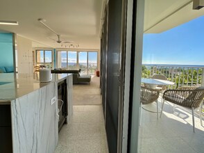 1350 Ala Moana Blvd in Honolulu, HI - Building Photo - Building Photo