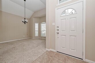 10019 Taylor Springs Ln in Tomball, TX - Building Photo - Building Photo