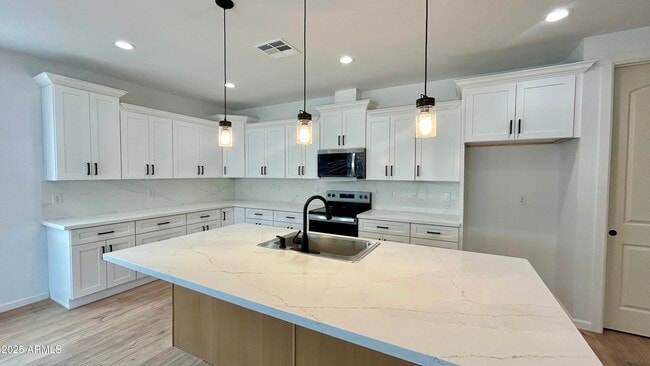 6216 W Sierra Vista Dr in Glendale, AZ - Building Photo - Building Photo